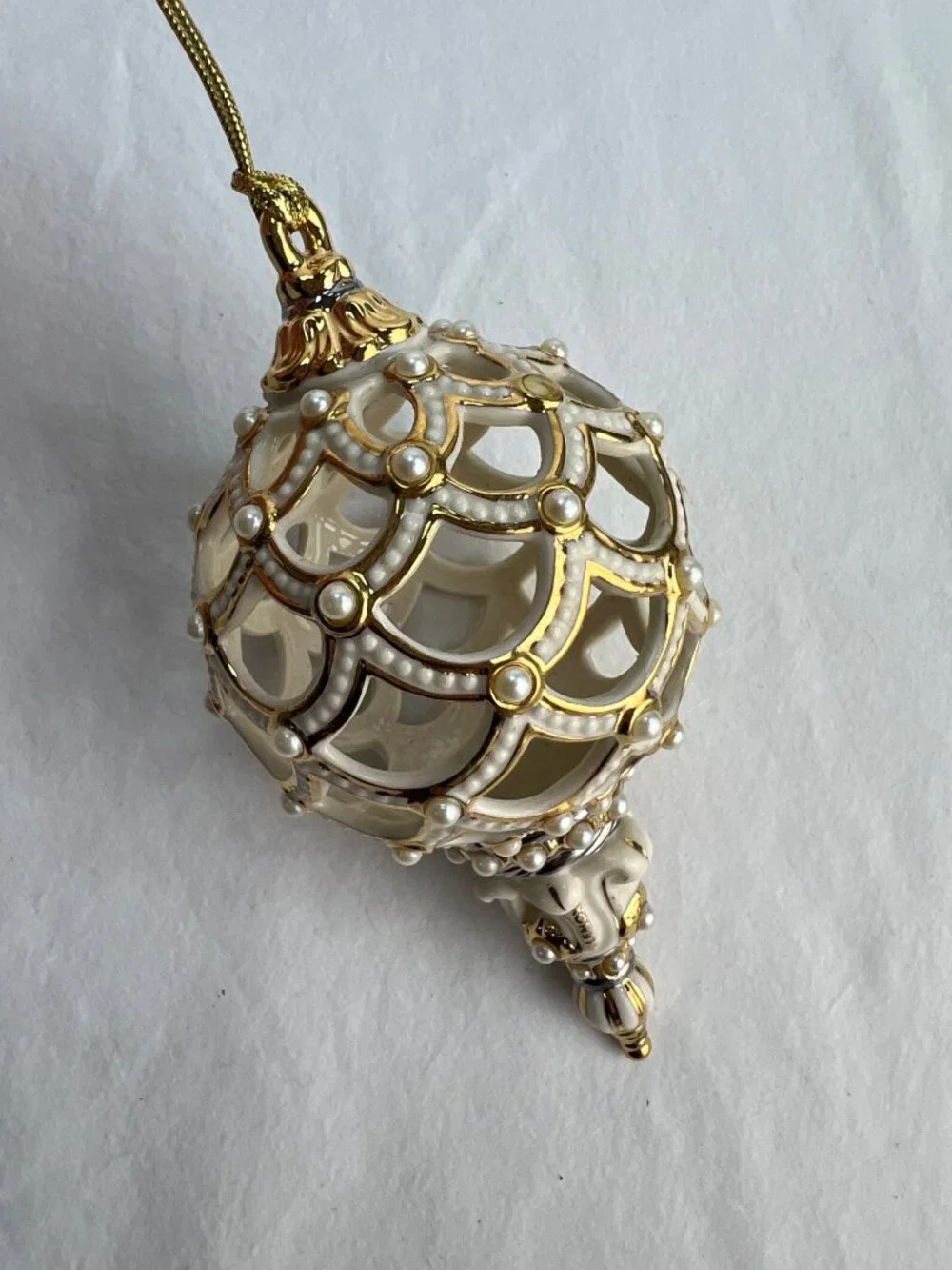 Lenox Gold & Pearl Florentine Spire Ornament With Original Box